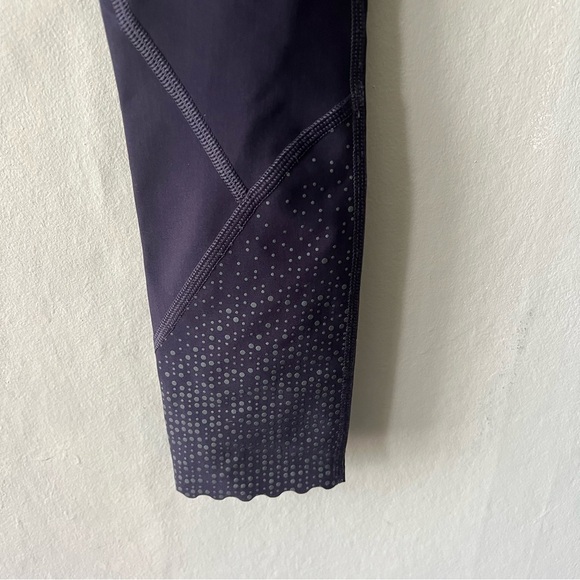 Lululemon Dark Purple Tight Stuff Scalloped Reflective Leggings Size 4 - Picture 2 of 7